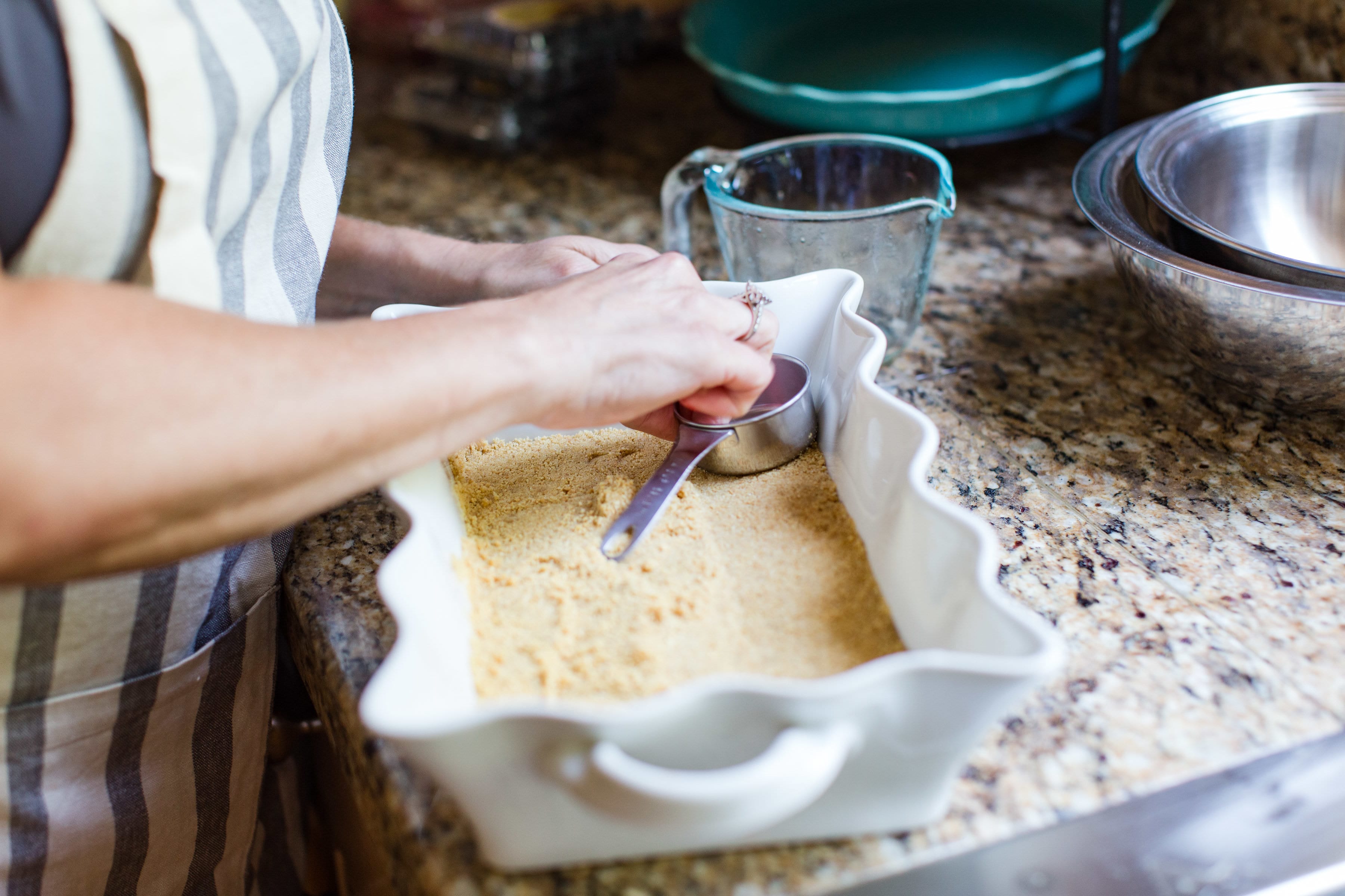 fresh peach dessert whipped cream graham cracker