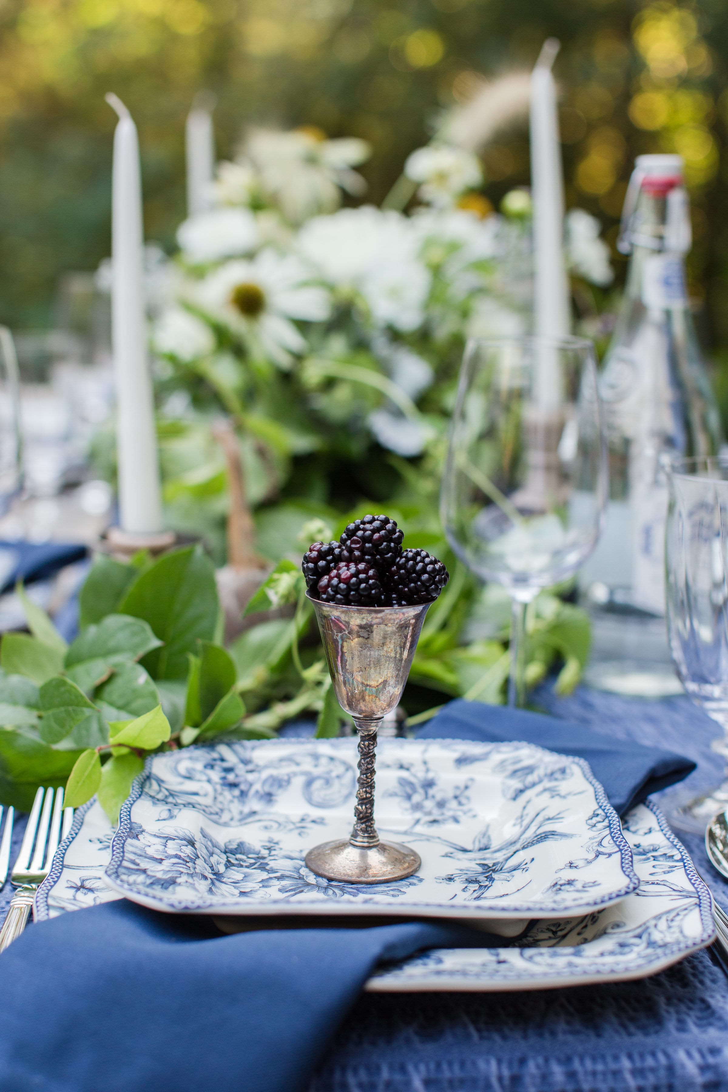 outdoor tablescape entertaining farm to table flowers garden 