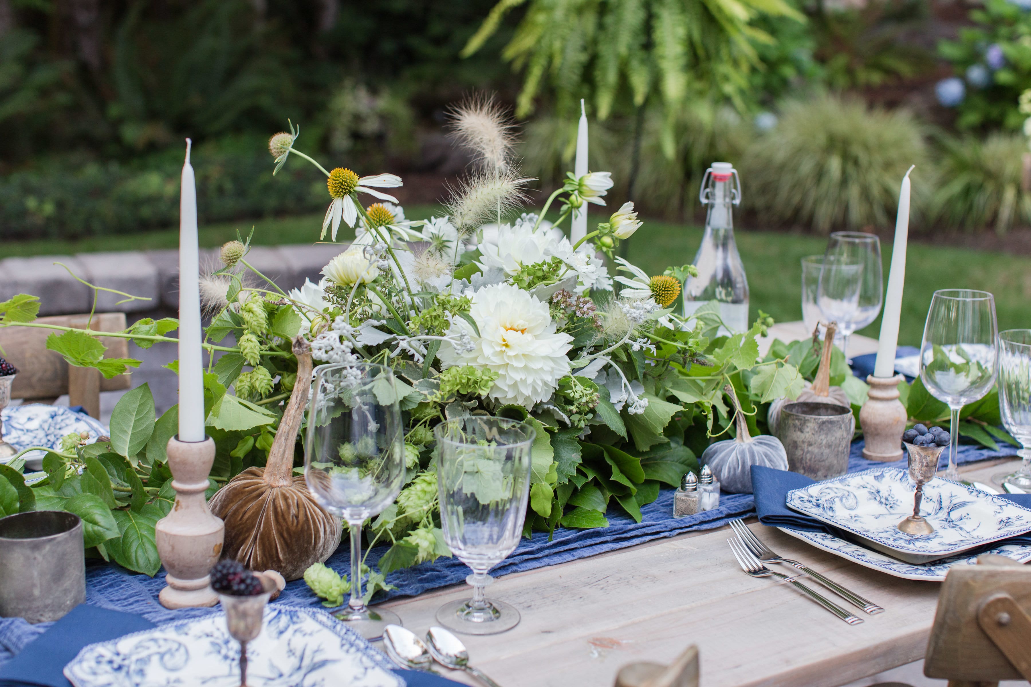 outdoor tablescape entertaining farm to table flowers garden 