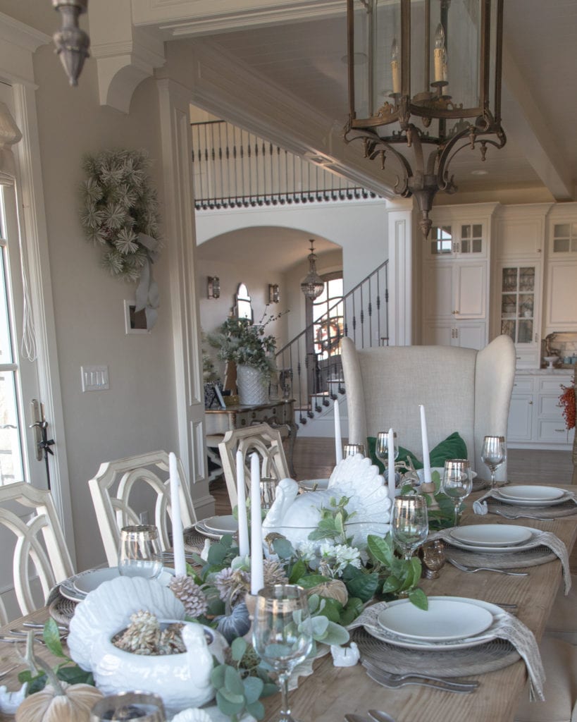 Rustic Table For Thanksgiving 