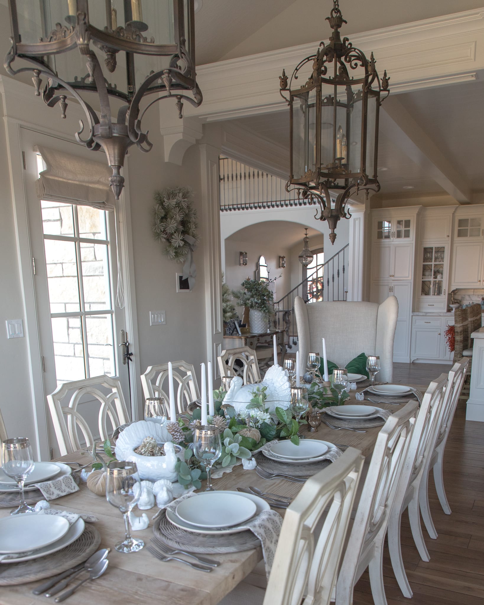 Farmhouse dining table 2024 pottery barn