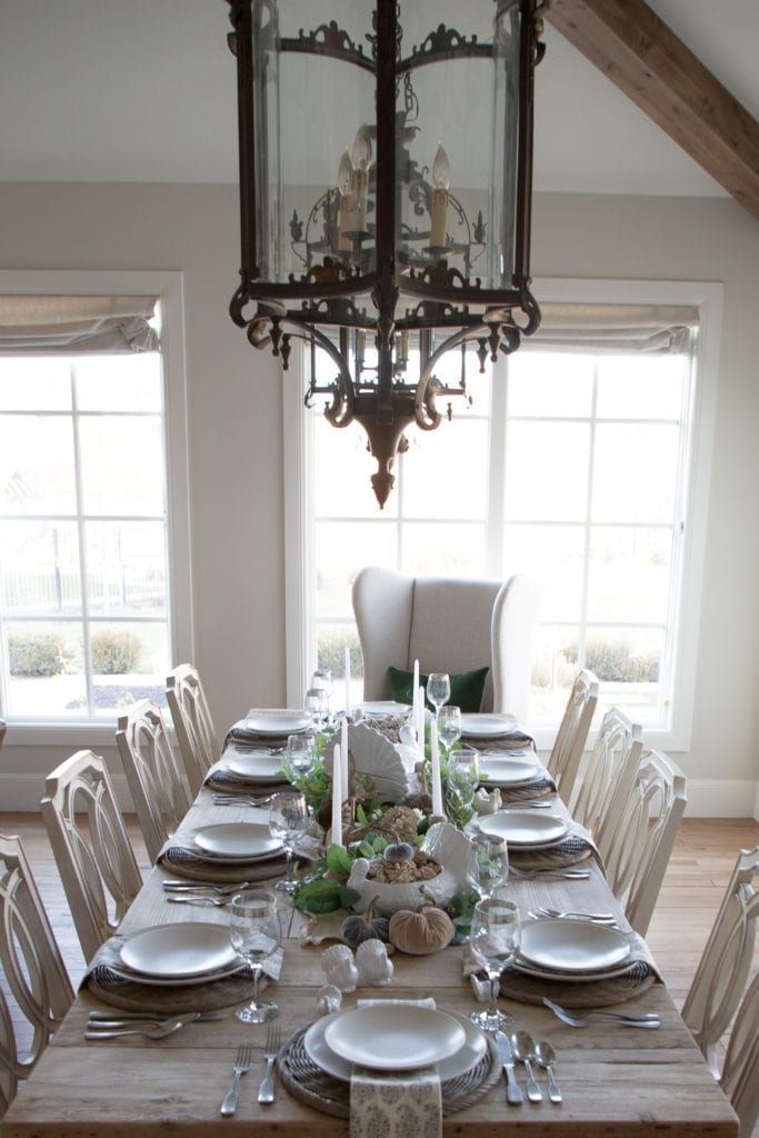 Rustic Table For Thanksgiving | Thanksgiving Tablescape