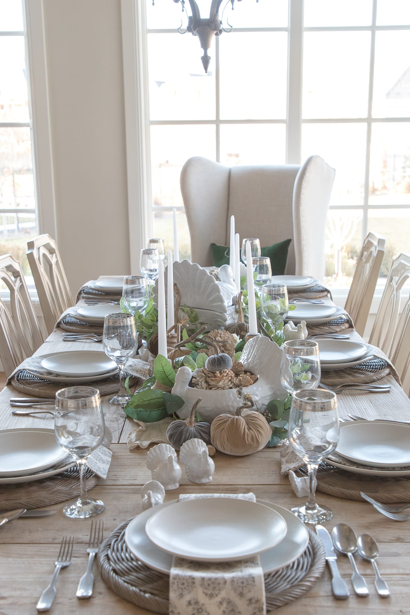 white and green tablescape 