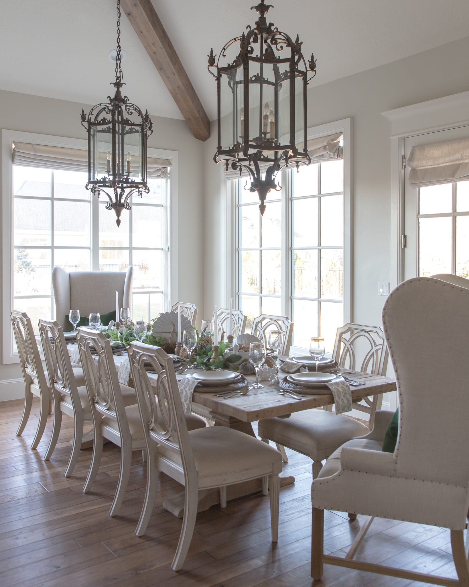 thanksgiving and holiday table setting