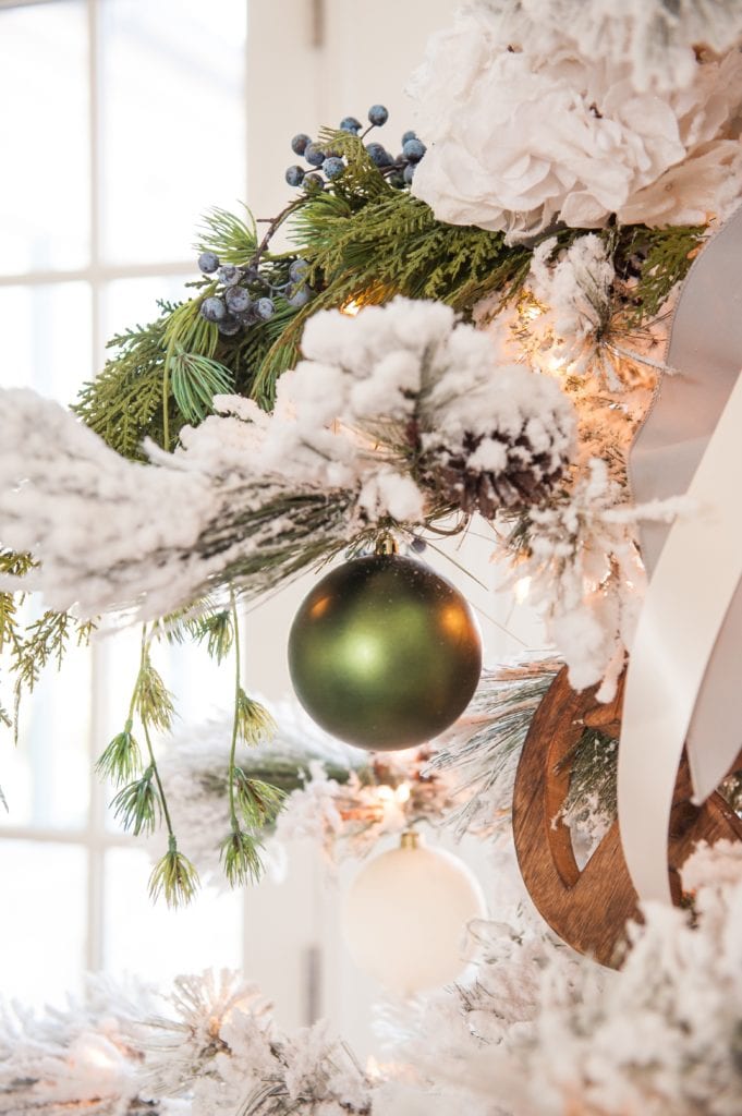 tips on decorating a Christmas tree | Christmas tree decorating