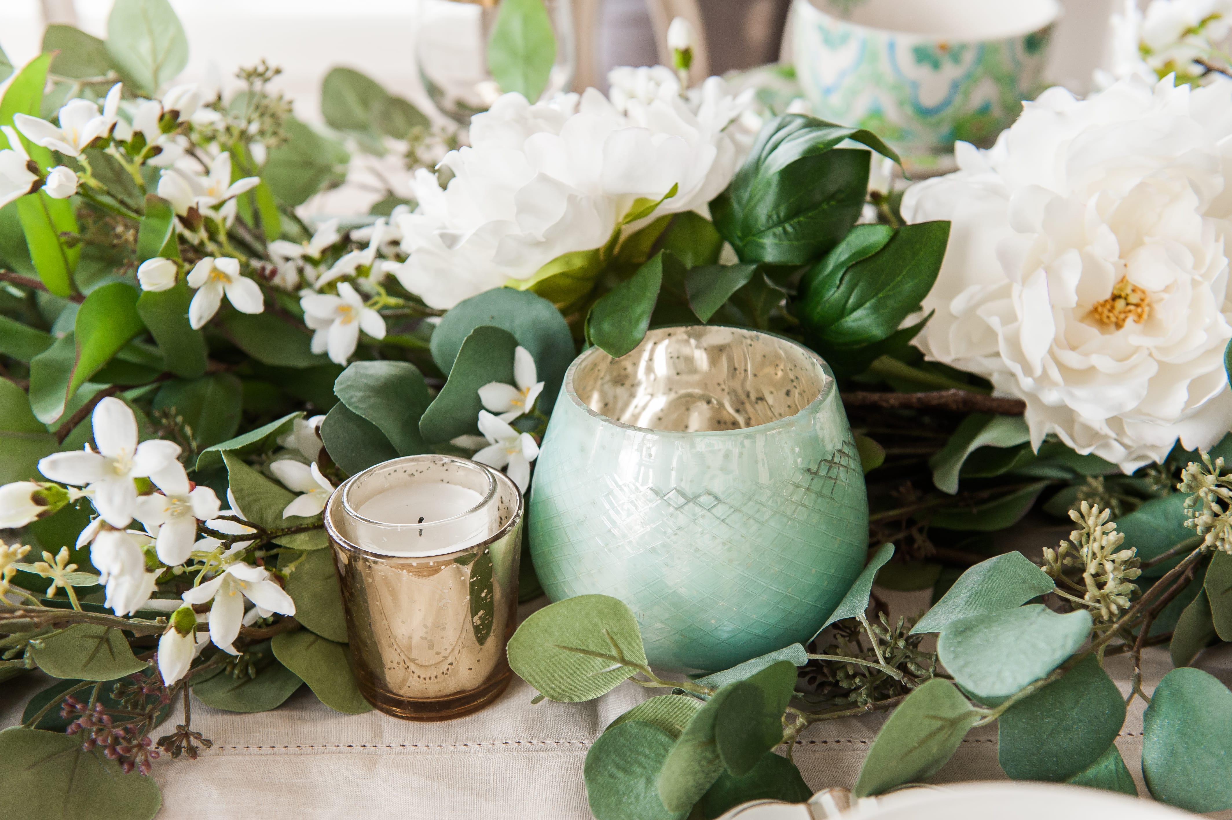 Tablescape spring Tablescapes st. patricks day table decor blue green and white table setting dinnerware easter tablescape easter dinner table dining room table setting place setting table decor idea garland centerpiece table runner