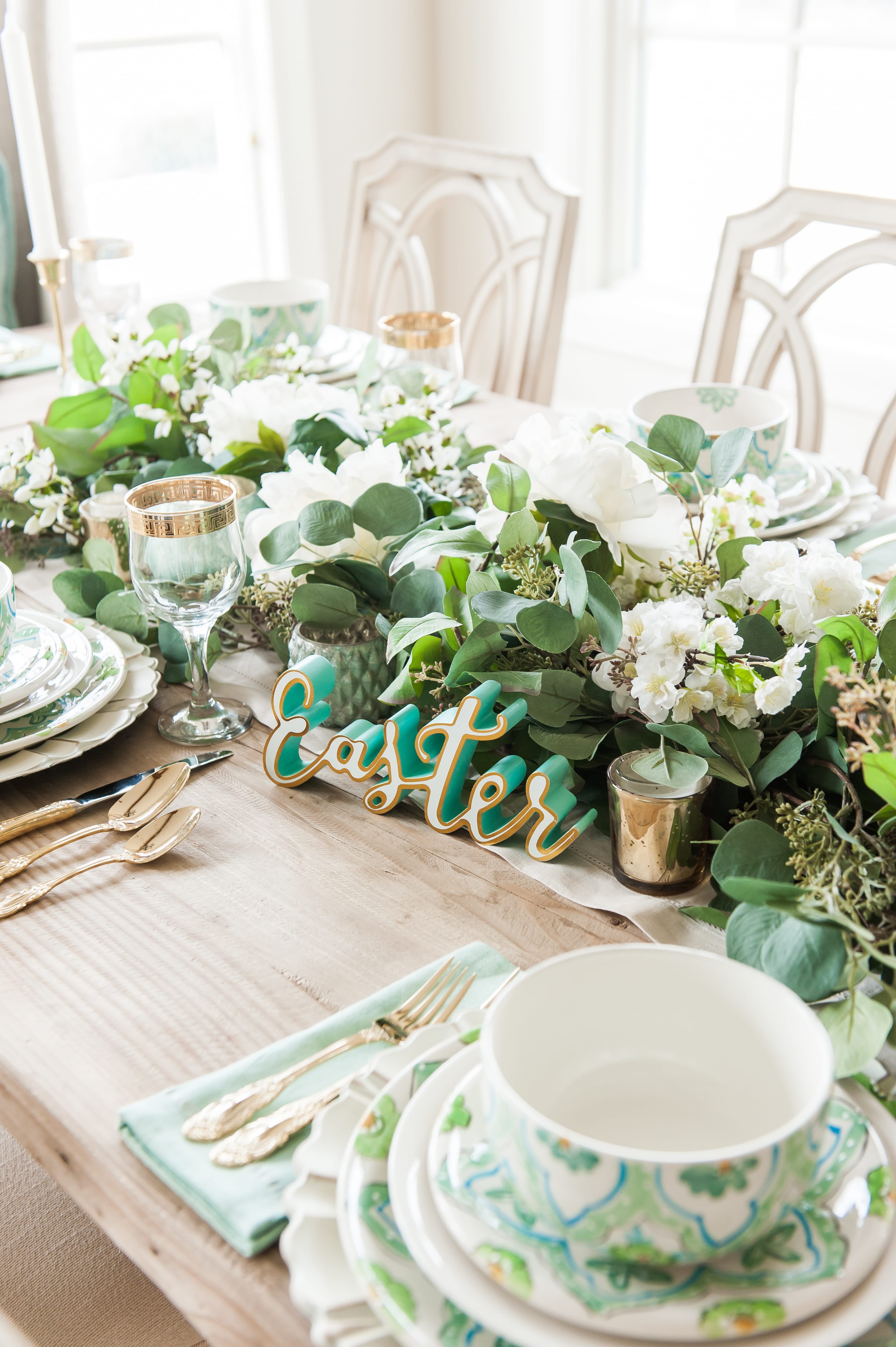 Tablescape spring Tablescapes st. patricks day table decor blue green and white table setting dinnerware easter tablescape easter dinner table dining room table setting place setting table decor idea