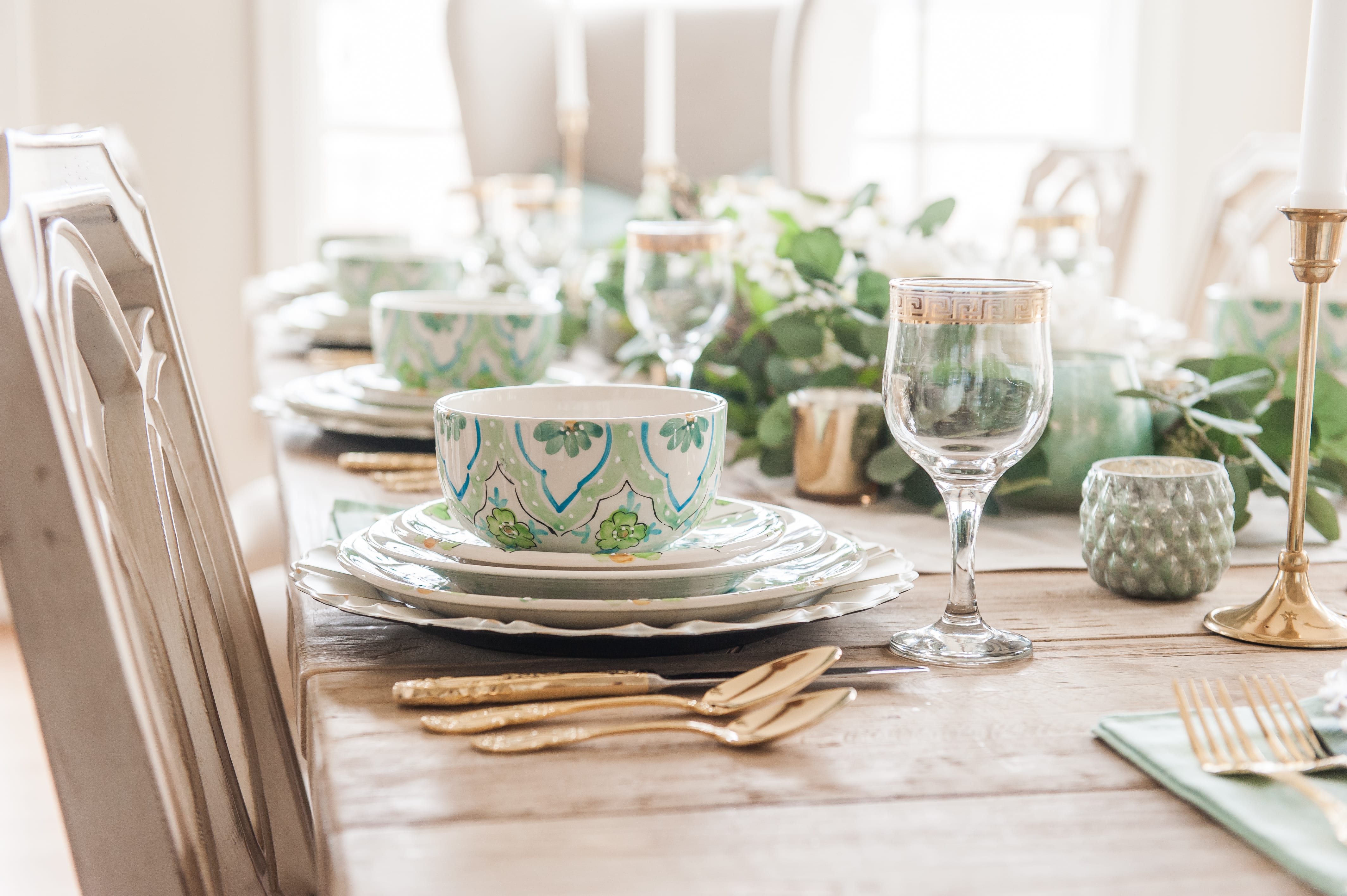 Tablescape spring Tablescapes st. patricks day table decor blue green and white table setting dinnerware easter tablescape easter dinner table dining room table setting place setting table decor idea