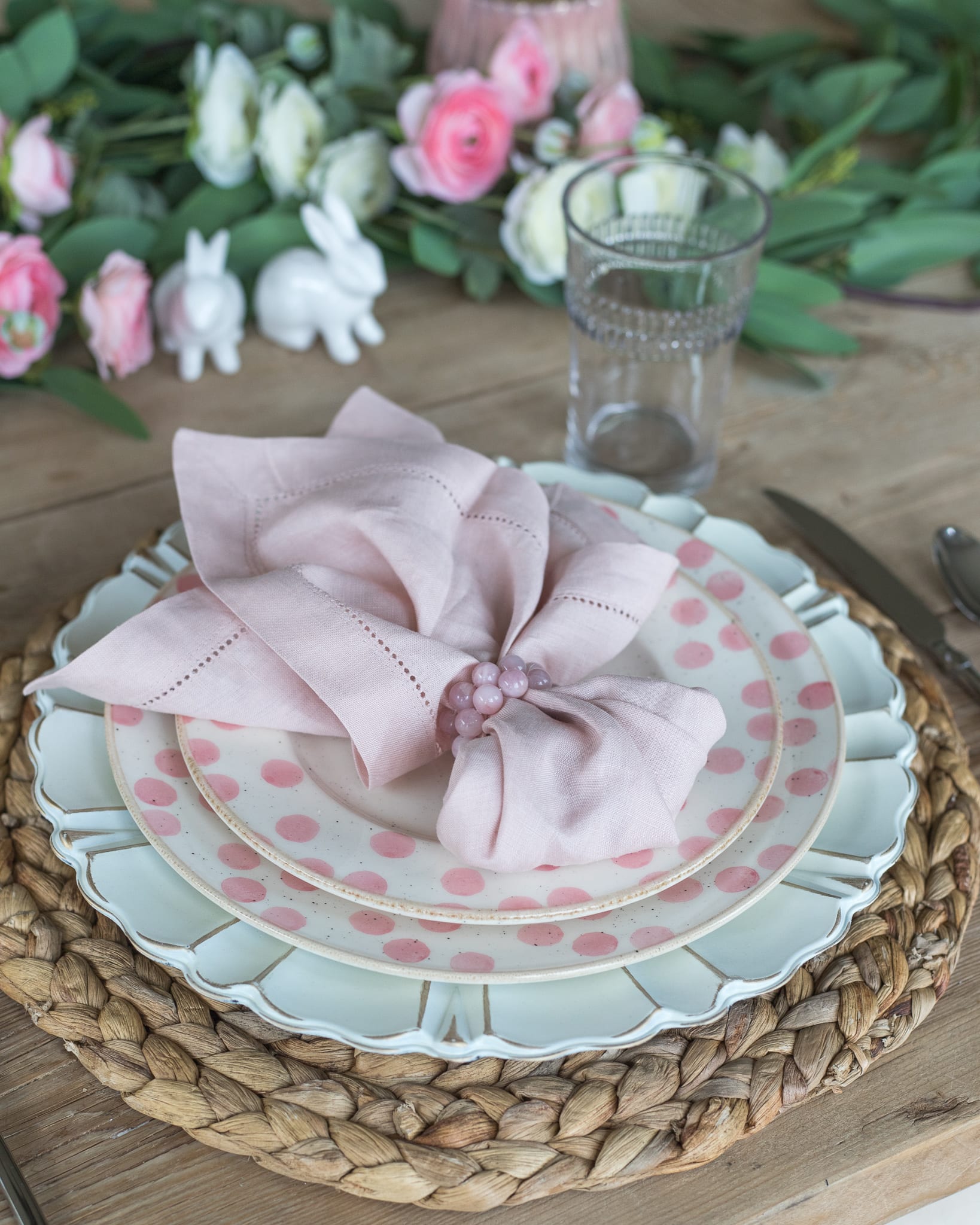 pink easter bunny place setting napkin rings