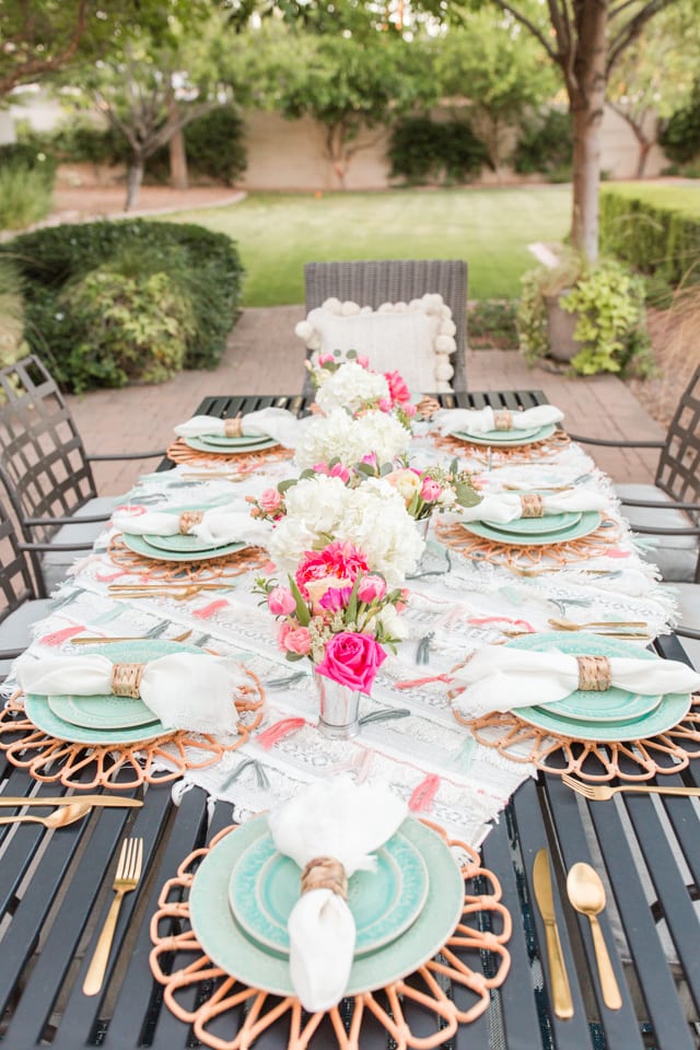 anthropologie havana collection dinnerware, outdoor tablescape, outdoor entertaining, table setting , place setting