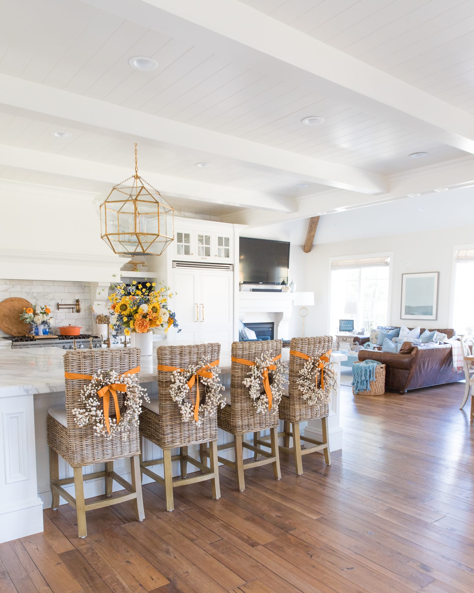 fall home tour kitchen barstools berry wreaths