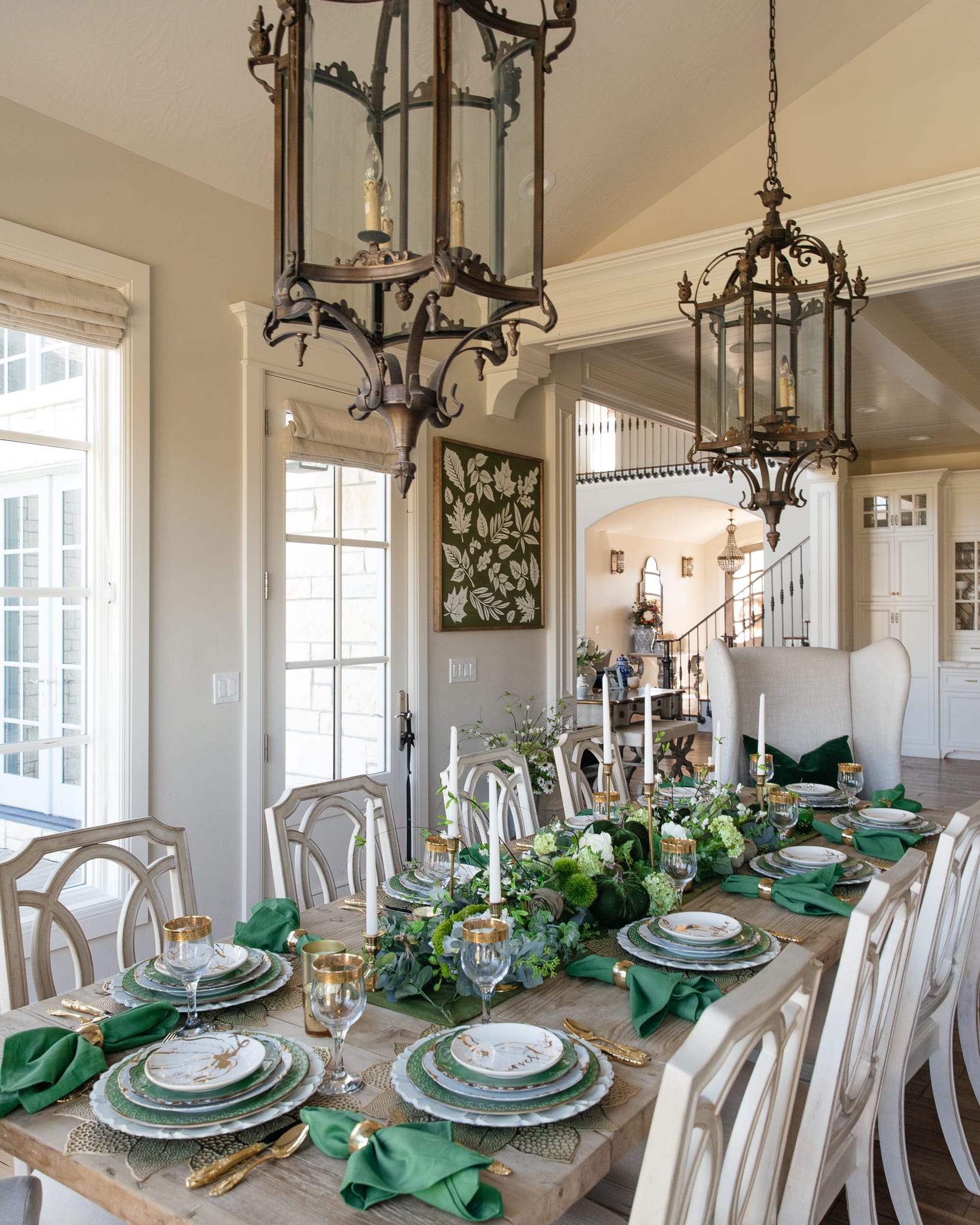 fall harvest family gathering dining table thanksgiving