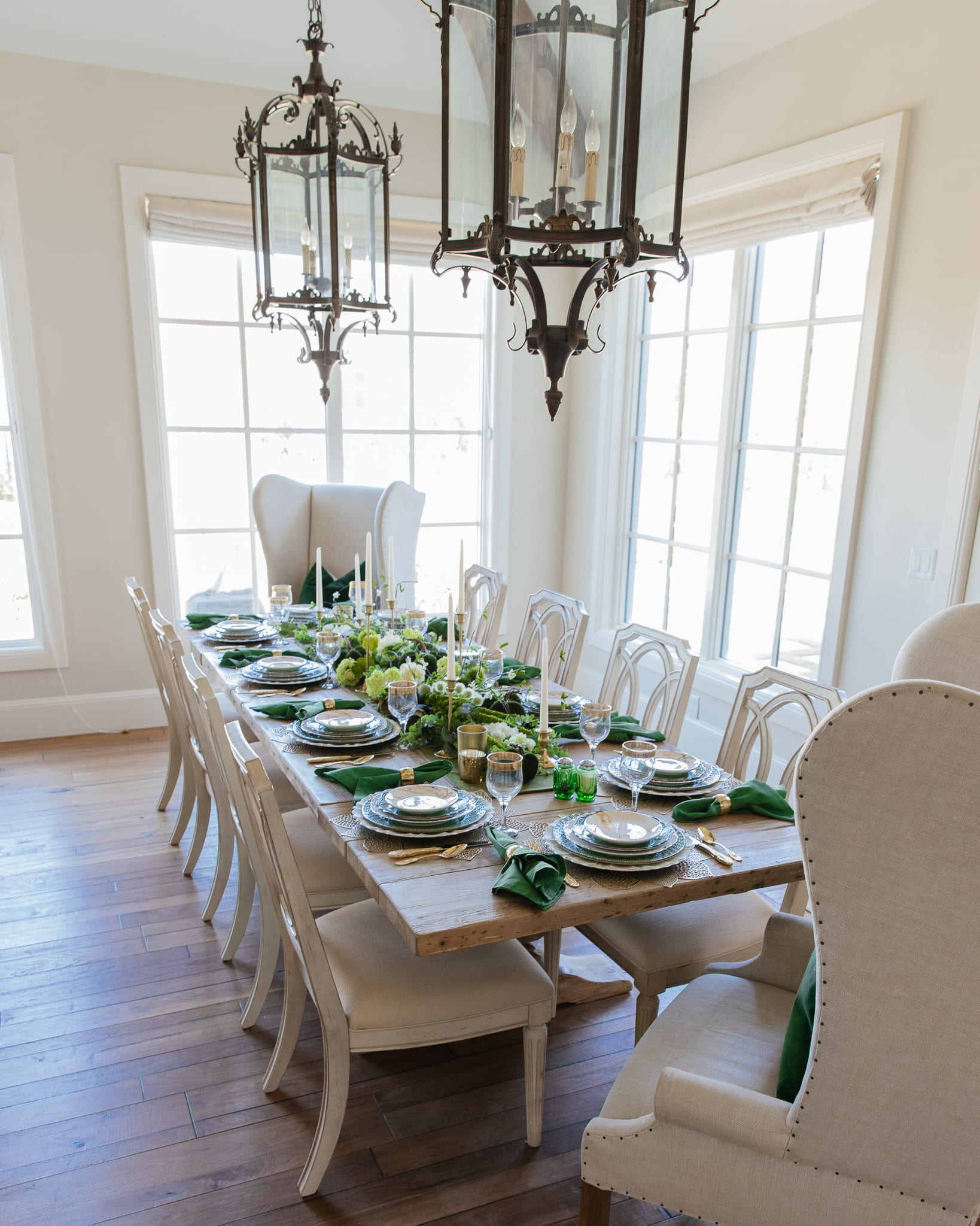 thanksgiving green and gold tablescape