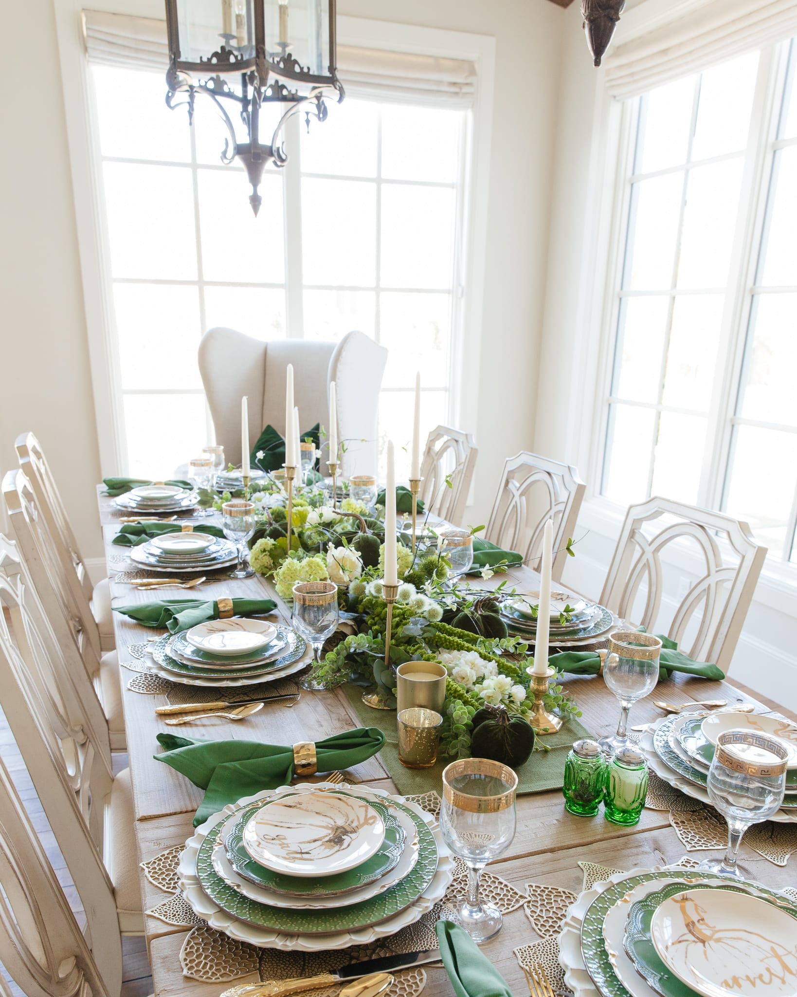 green and gold pumpkin tablescape