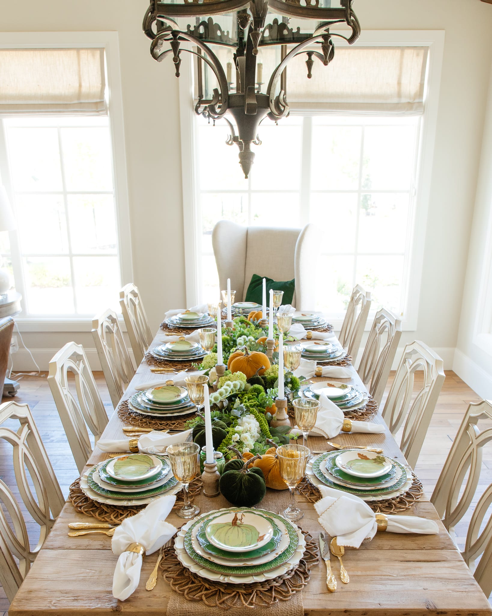 https://homewithhollyj.com/wp-content/uploads/2019/11/Green-Gold-and-White-Thanksgiving-Tablescape-84.jpg