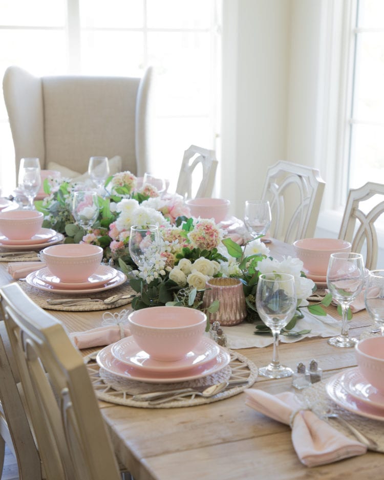 Valentines Day Tablescape | Pink And White Table Setting