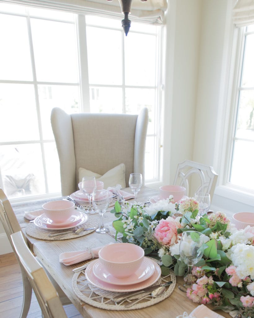 Valentines Day Tablescape | Pink And White Table Setting