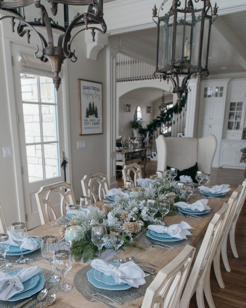 Blue, Silver, Green winter table