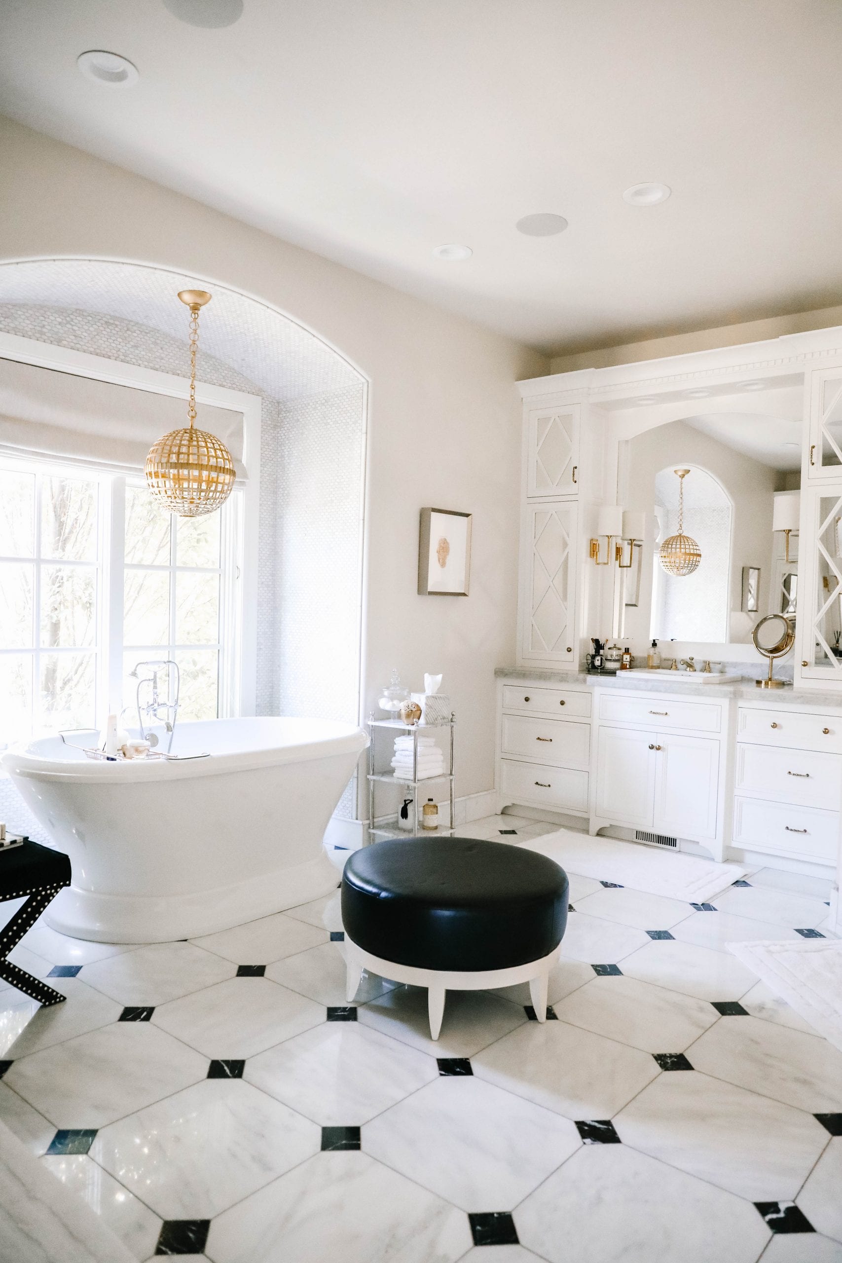 Spring is the perfect time to refresh your master bathroom. See how I made a few simple changes to the master bathroom for a fresh new look.