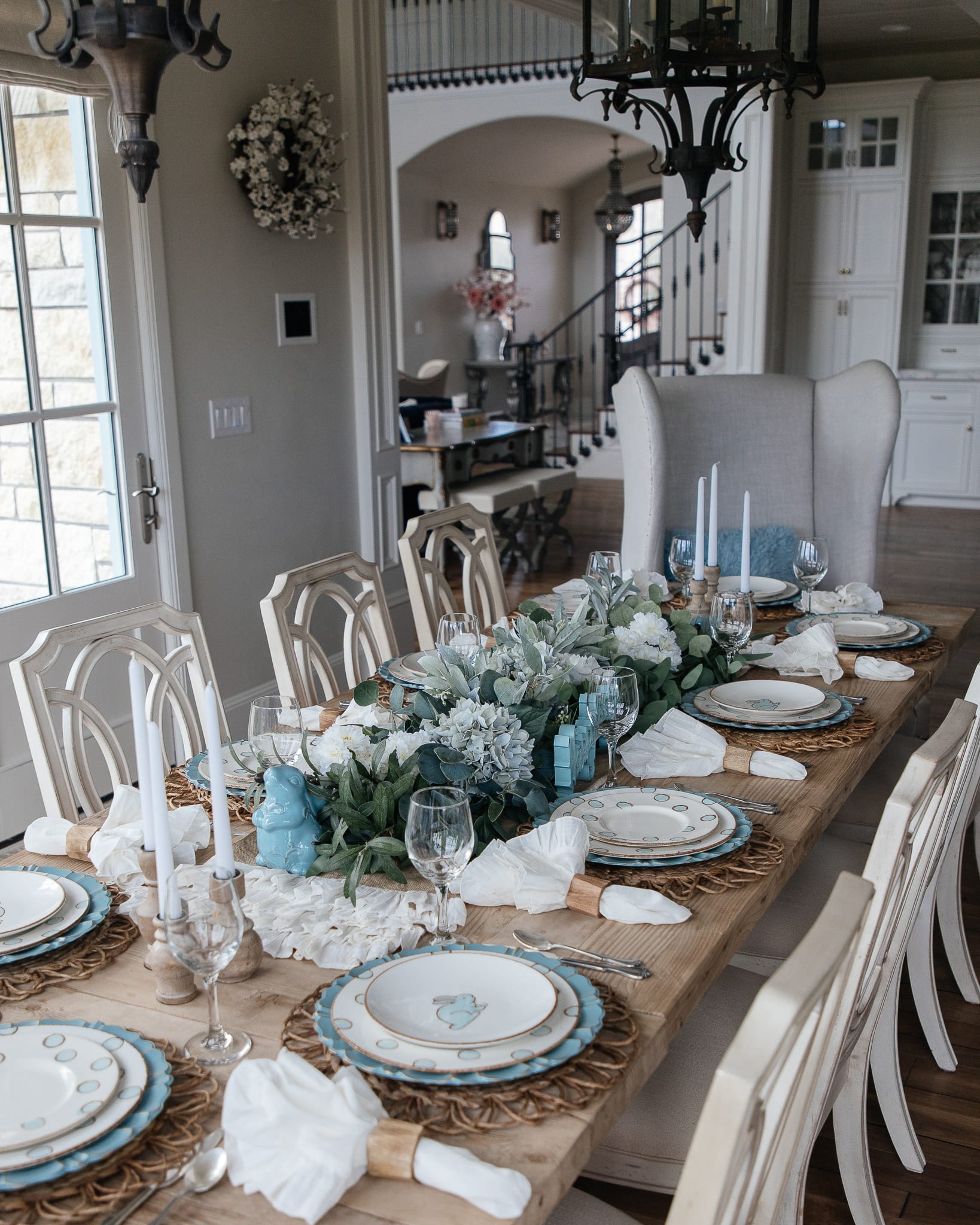 Robins Egg Blue Easter Tablescape