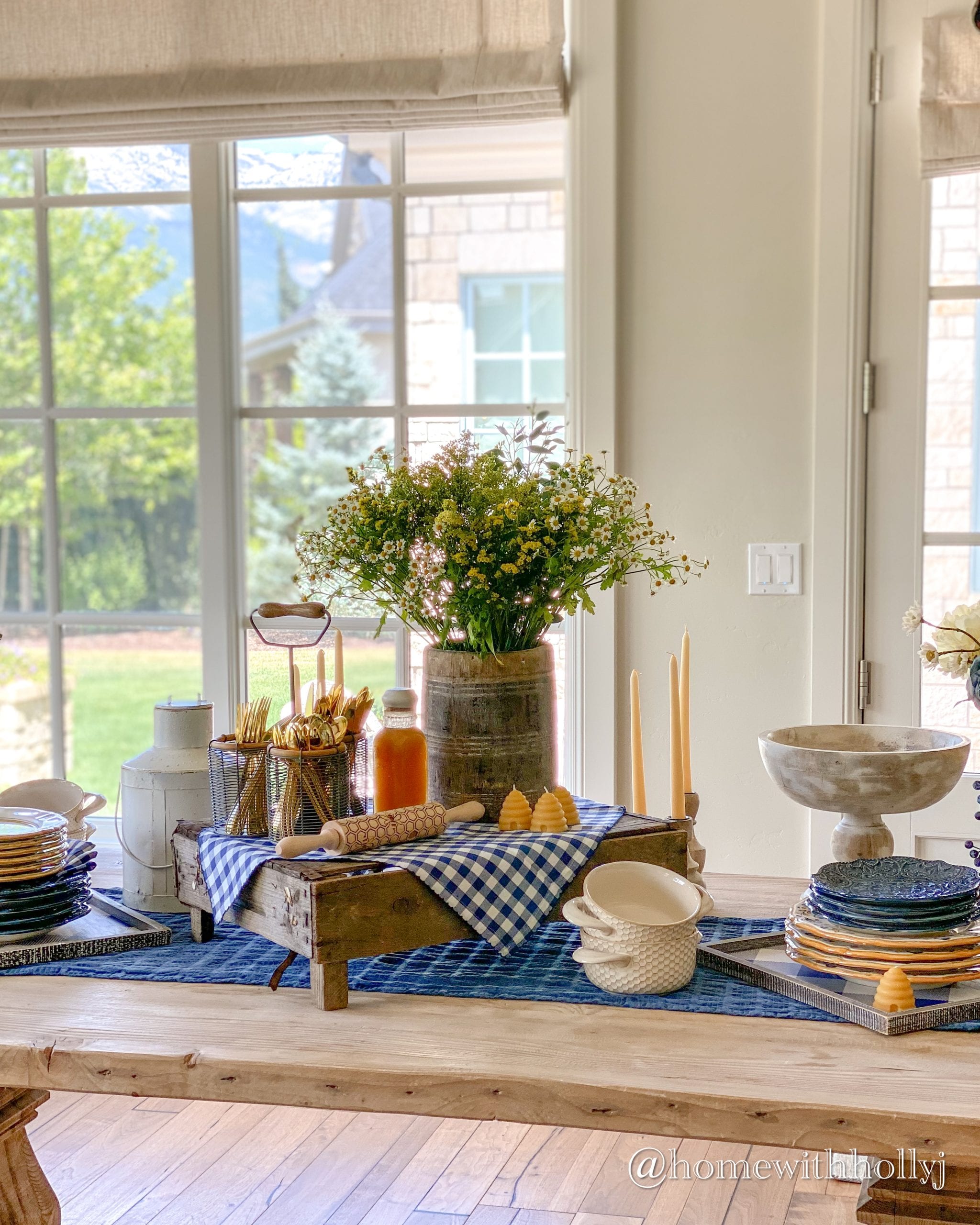 beehive tablescape Utah pioneer day