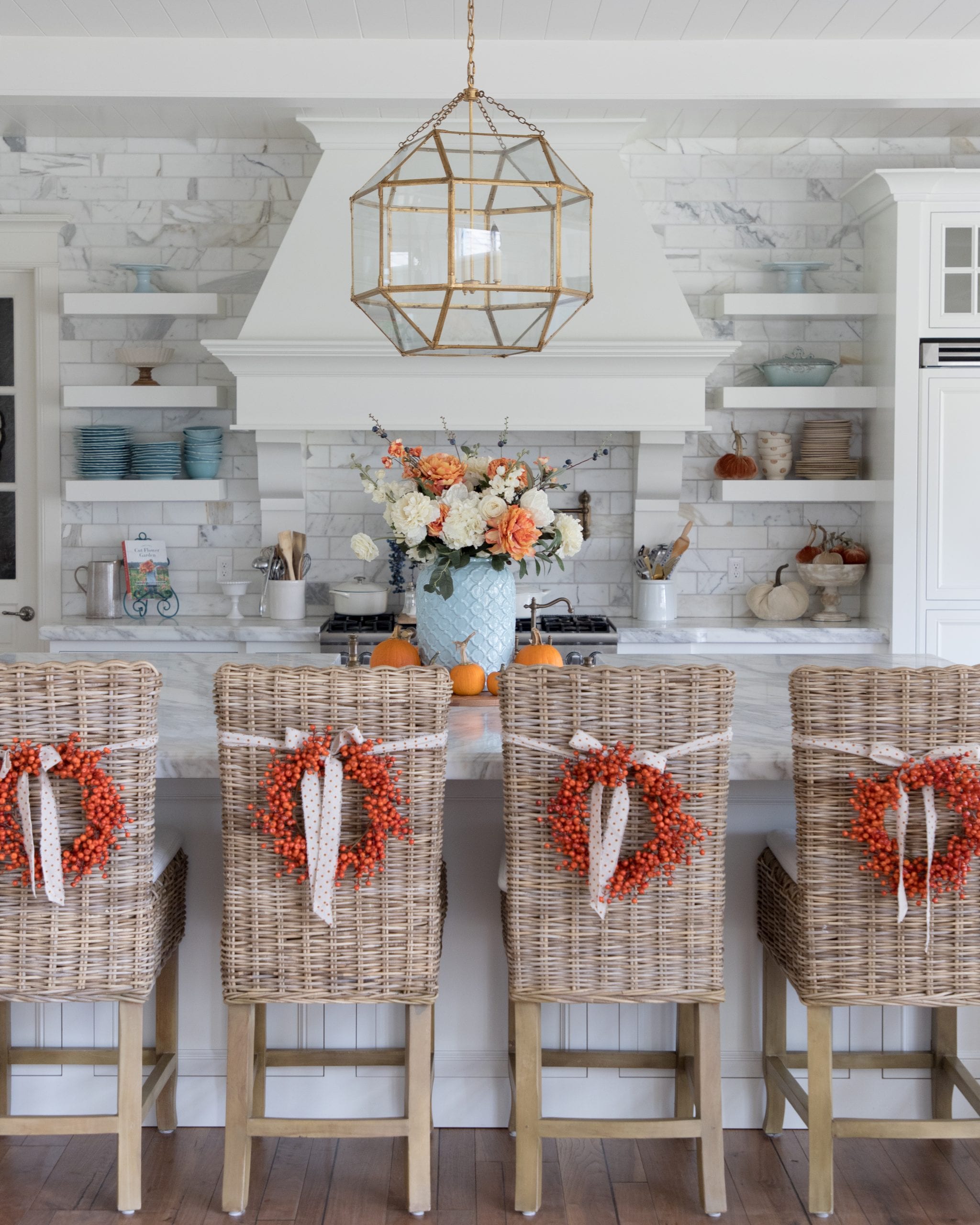 https://homewithhollyj.com/wp-content/uploads/2020/08/Blue-and-Orange-DIY-Fall-Centerpiece-8-scaled.jpg