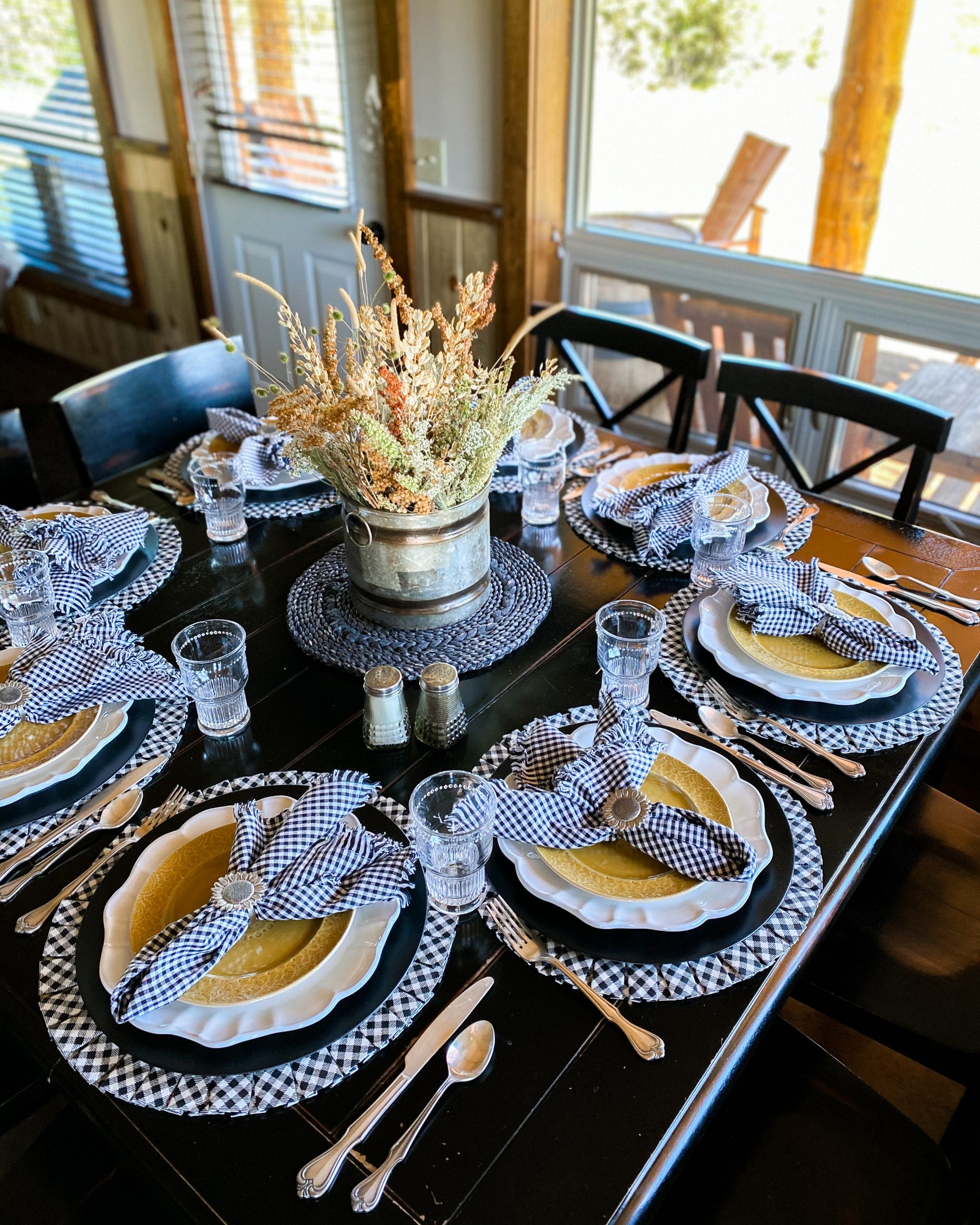 https://homewithhollyj.com/wp-content/uploads/2020/09/Black-Yellow-and-White-Cabin-Tablescape.-33-scaled.jpg