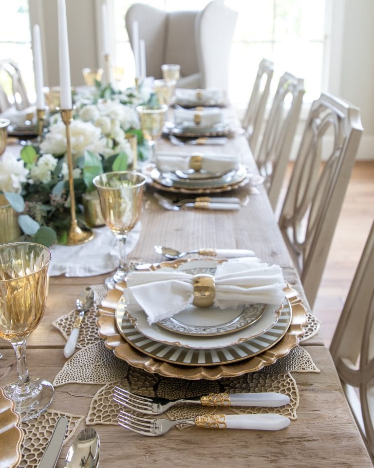 Beautiful Fall Tablescape | Gold and White Table setting