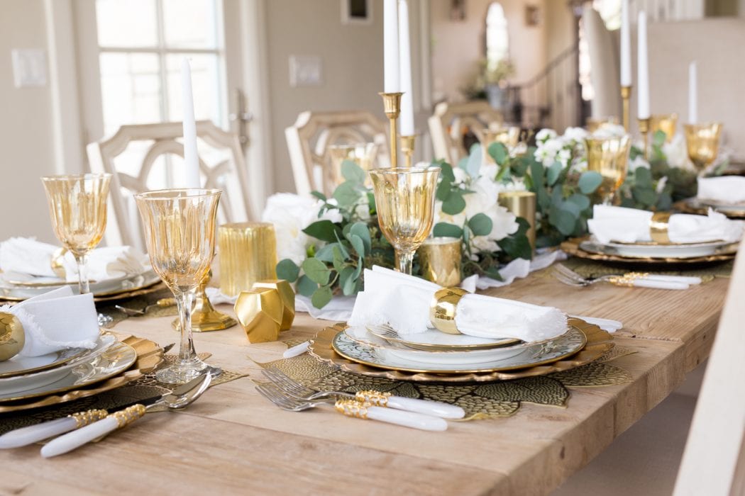 Beautiful Fall Tablescape | Gold and White Table setting