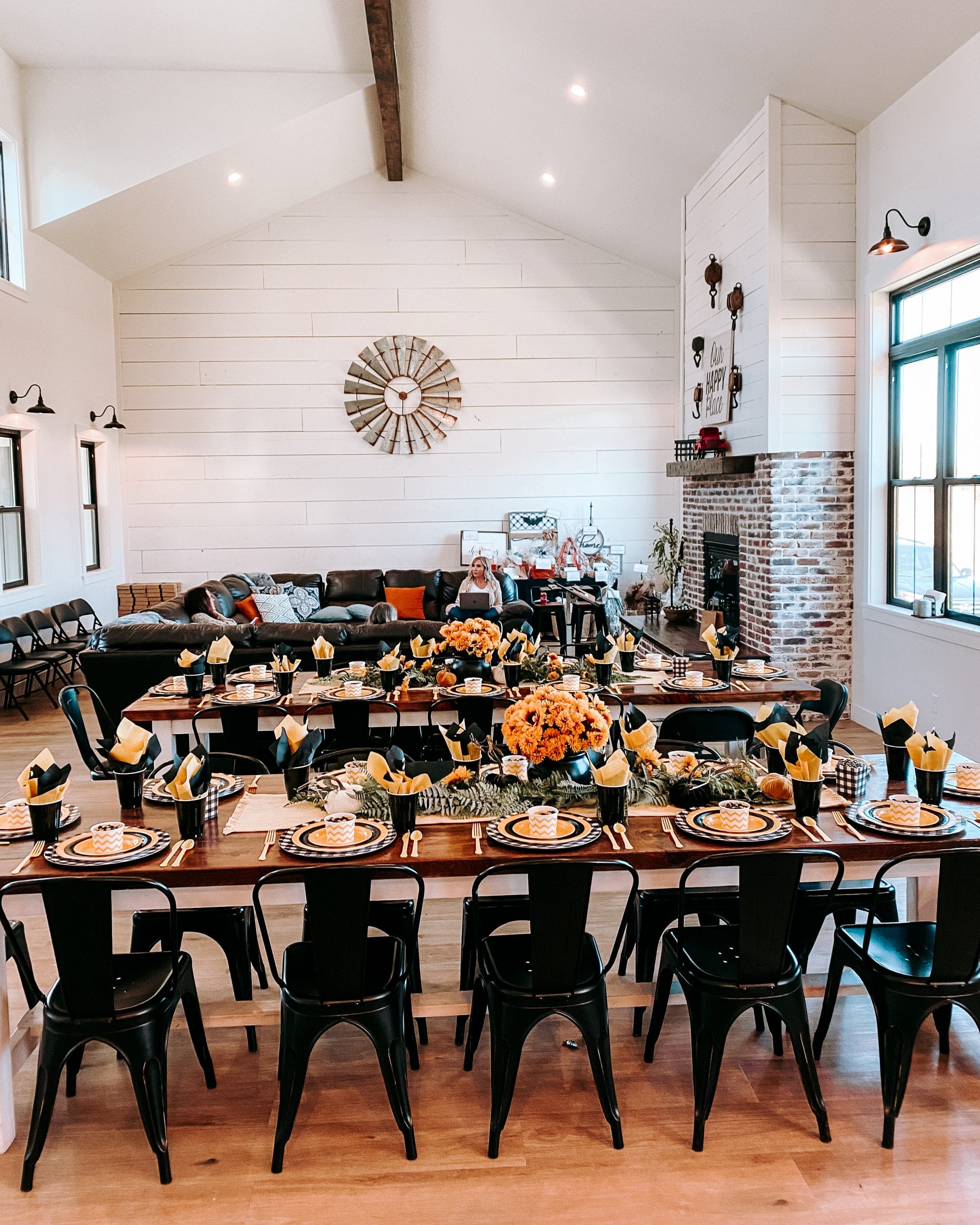 farmhouse party table decor