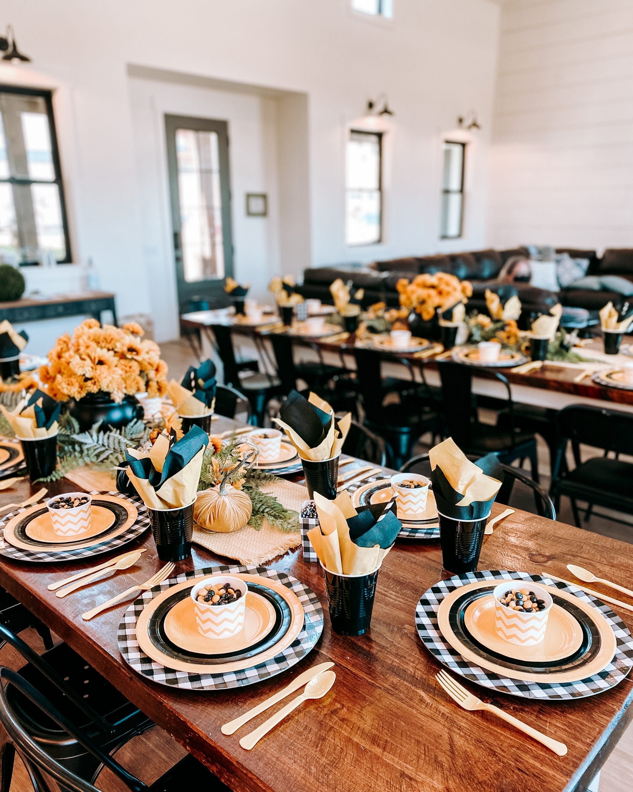 Simple Fall Tablescape  Fall Paper Plate Table Setting