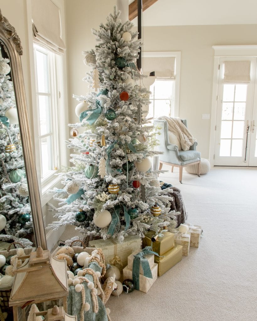 Tips For Decorating A Christmas Tree | Christmas Tree Decor Inspo