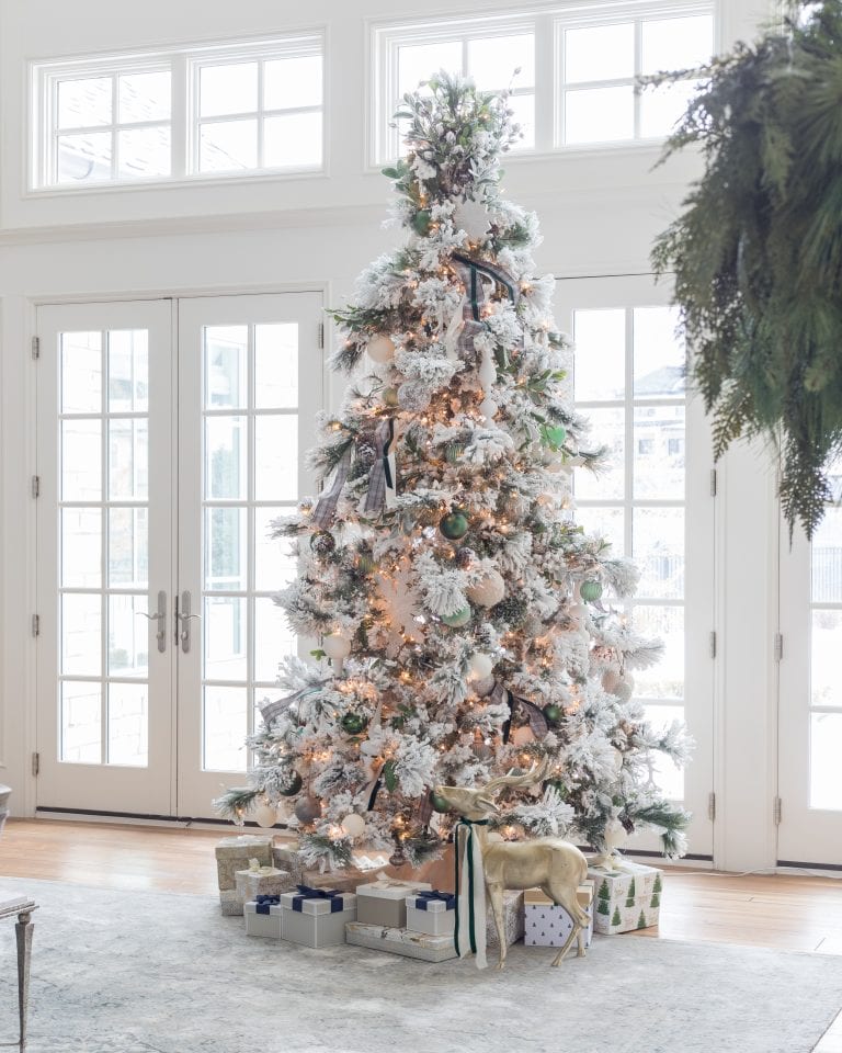 Tips For Decorating A Christmas Tree | Christmas Tree Decor Inspo