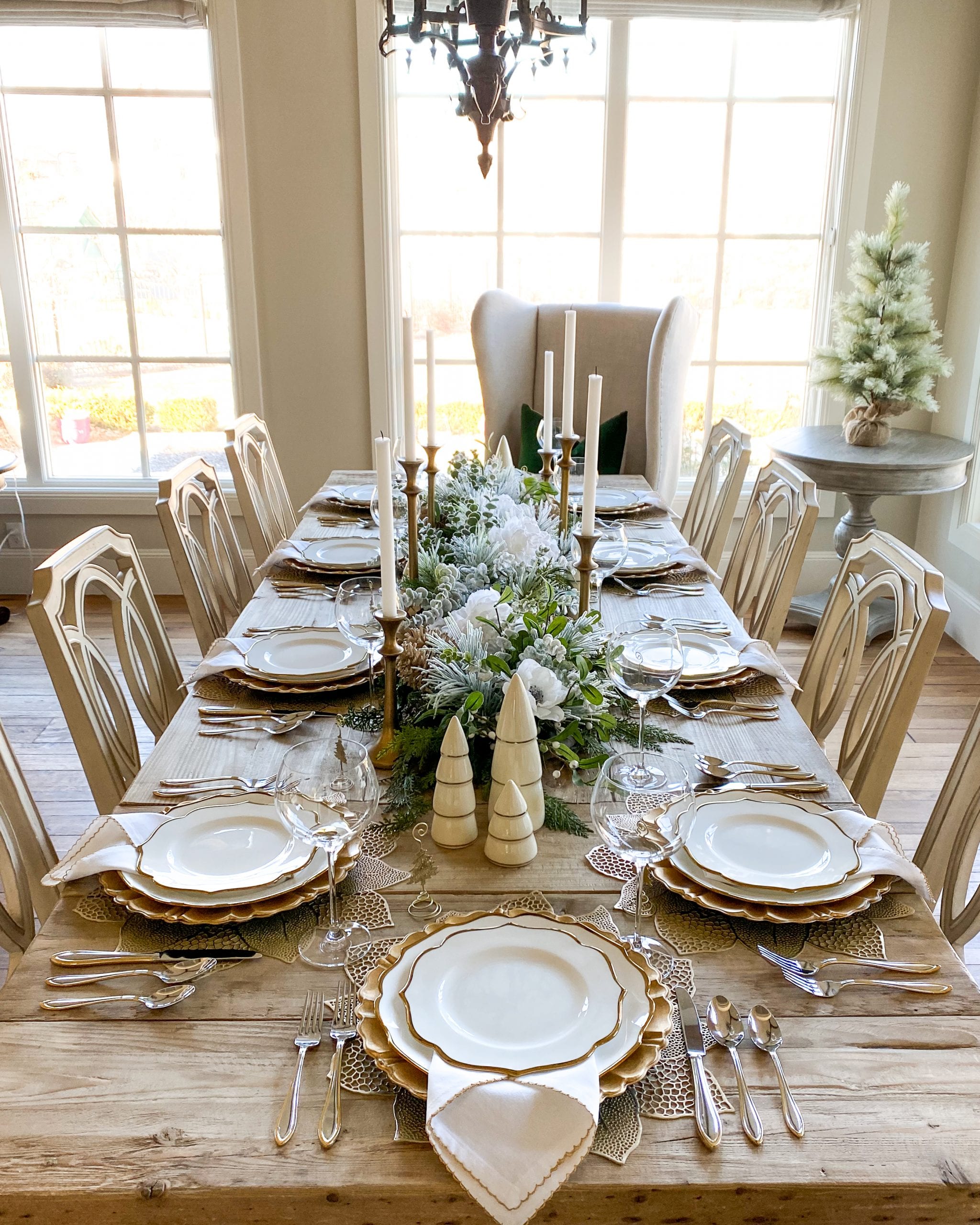 Silver And Gold Christmas Tablescape