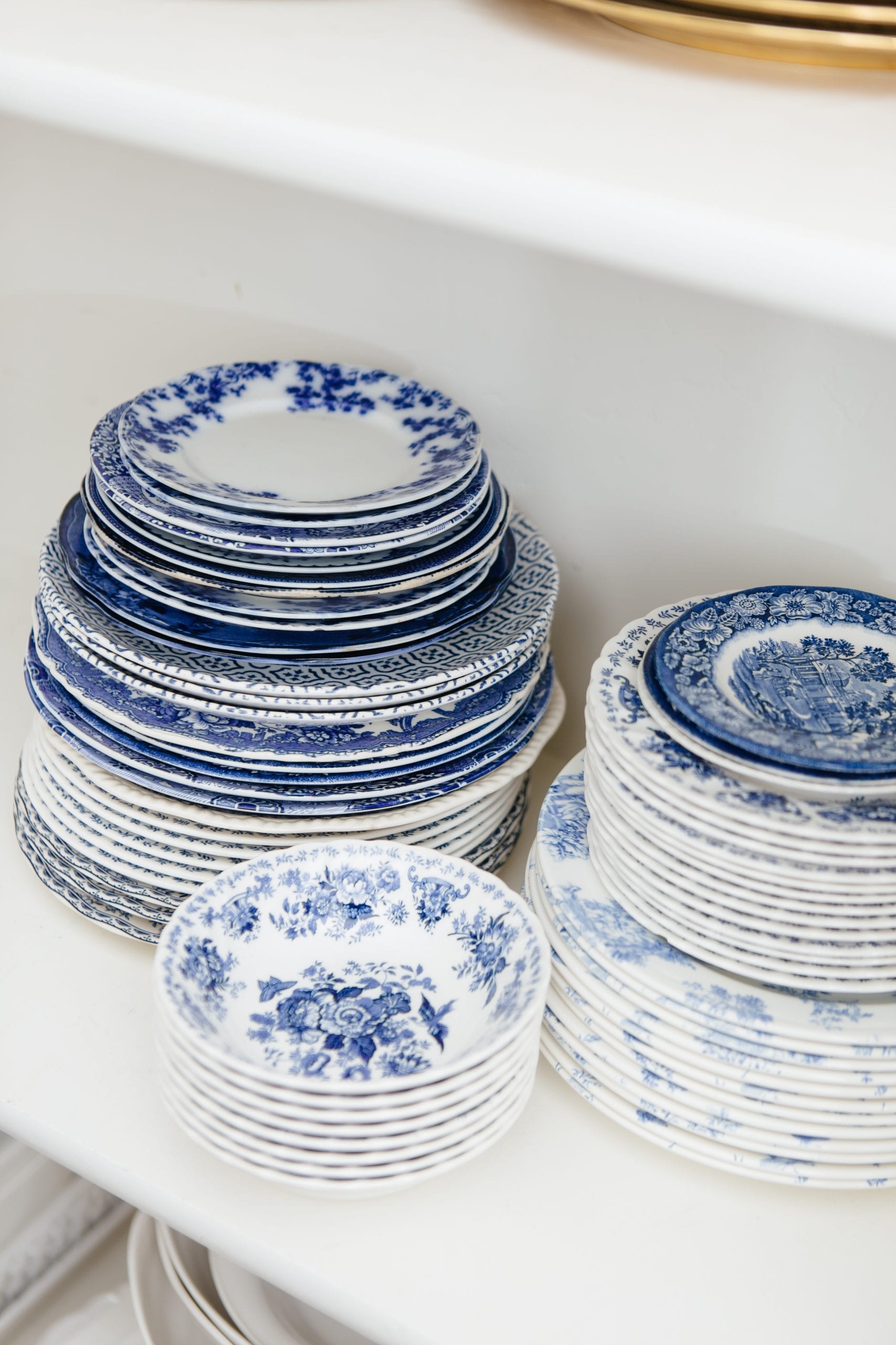 blue dinnerware