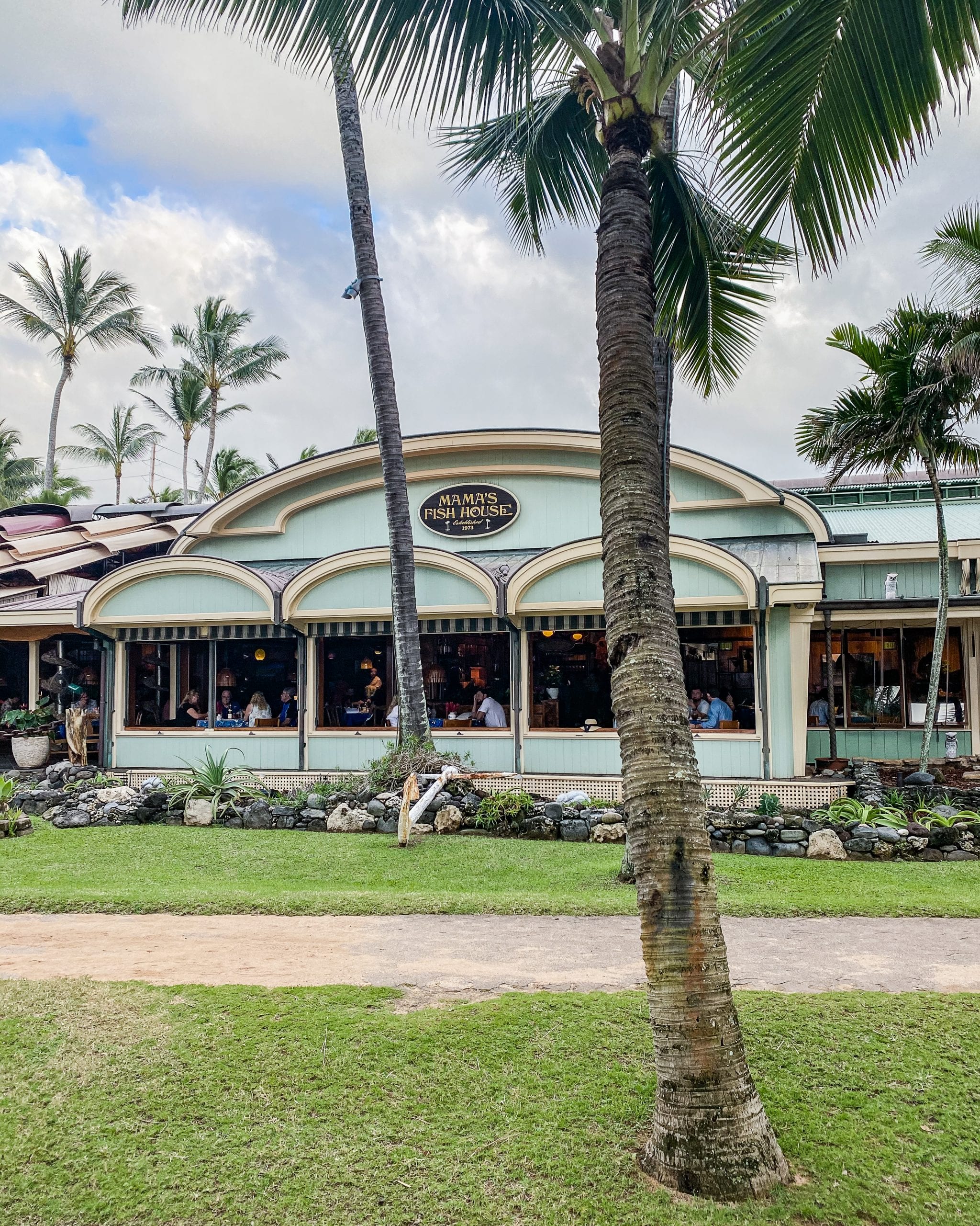 mamas fish house maui