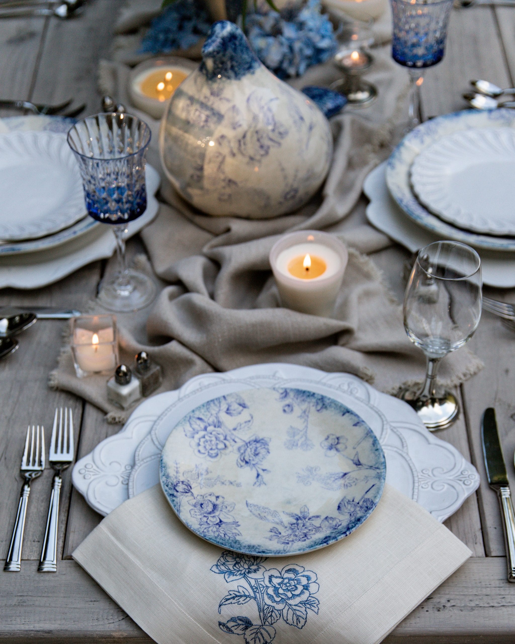 blue and white dinnerware