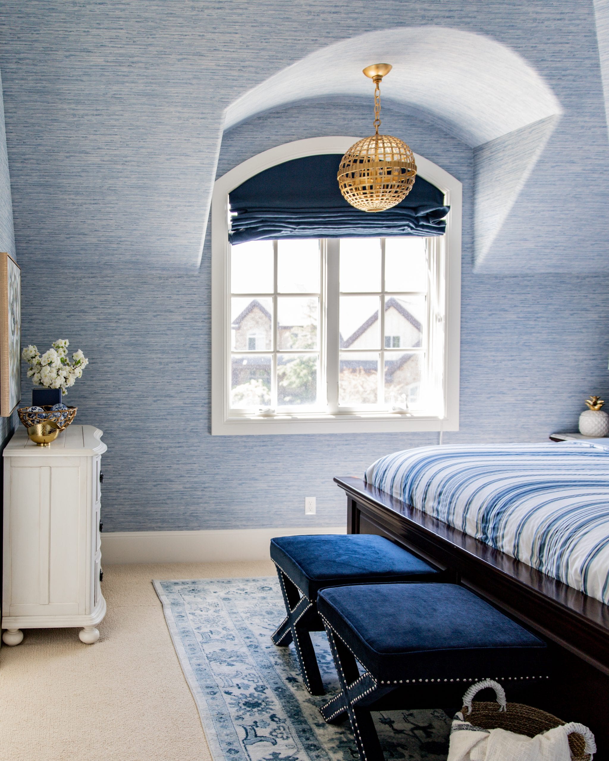 blue bedroom decor