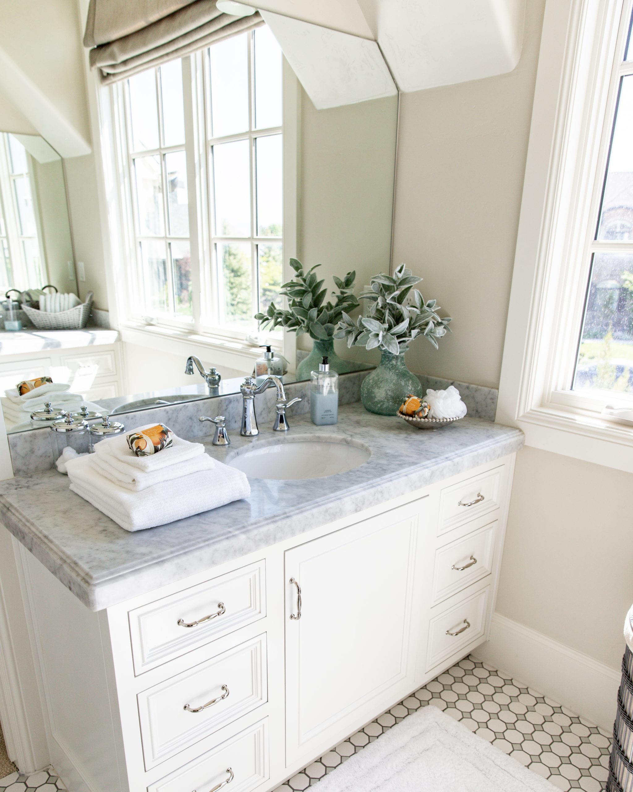 bathroom vanity