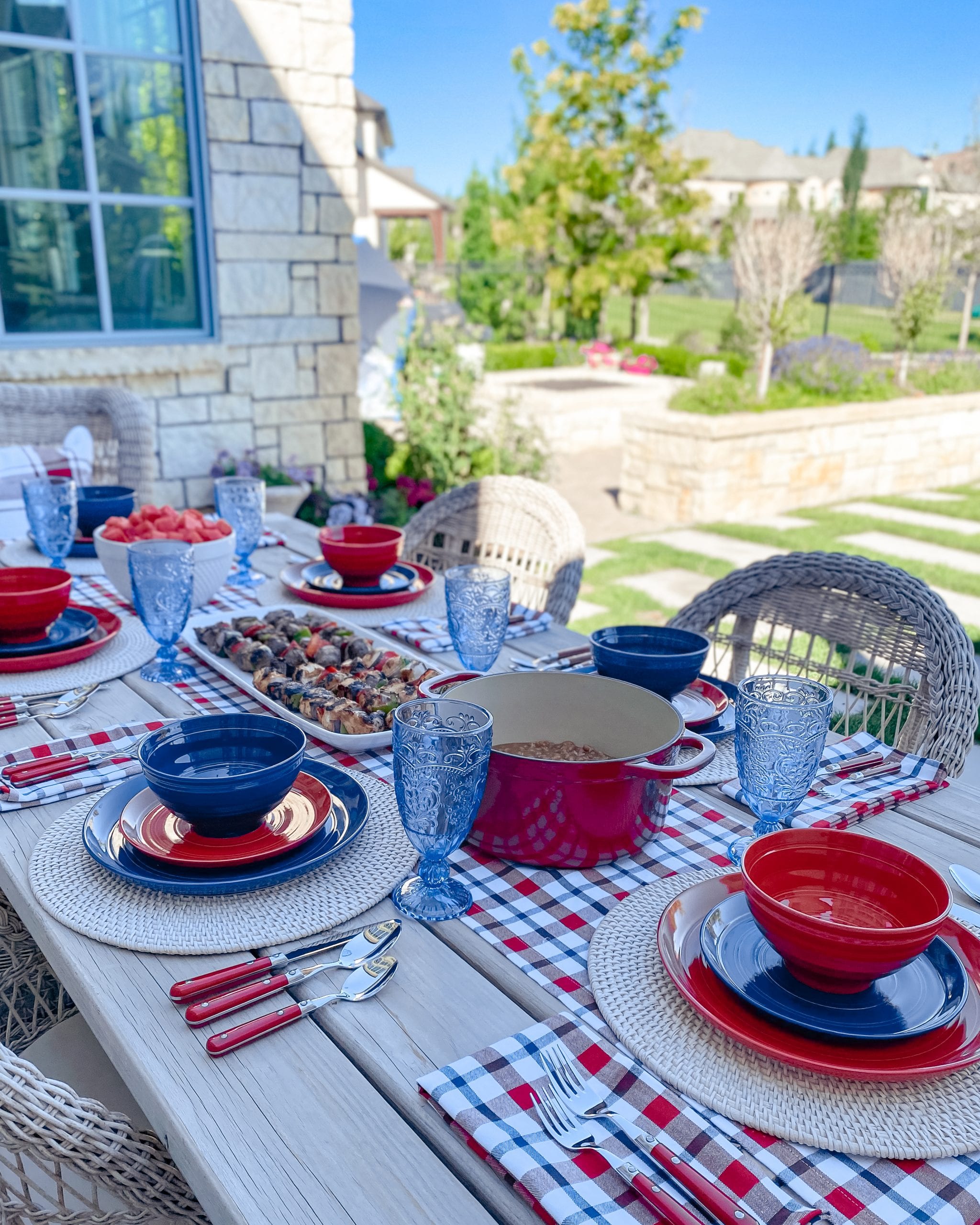 red white blue table decor