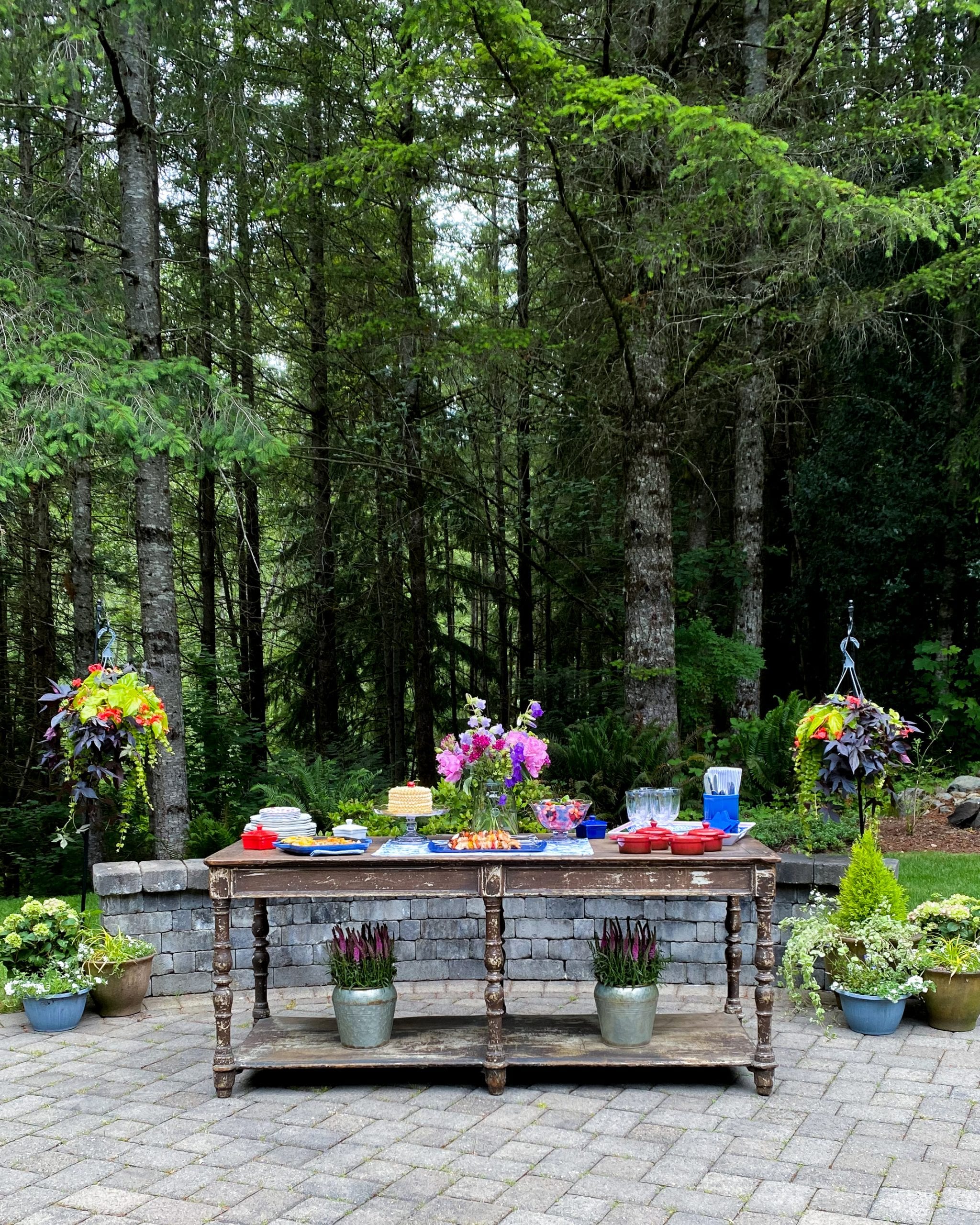 patio garden dining