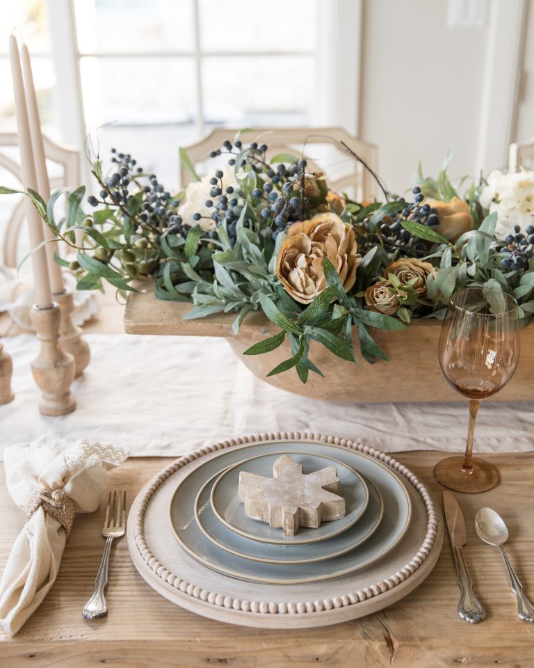 DIY dough bowl centerpiece Table Setting Ideas