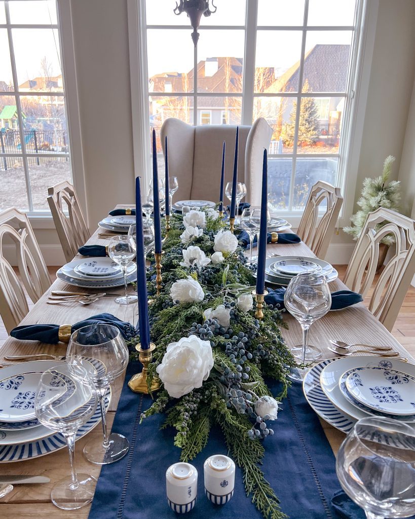 Winter Themed Table  Winter Tablescape Ideas