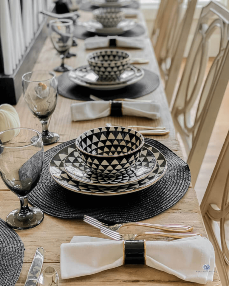 Friendsgiving Ideas - Featured