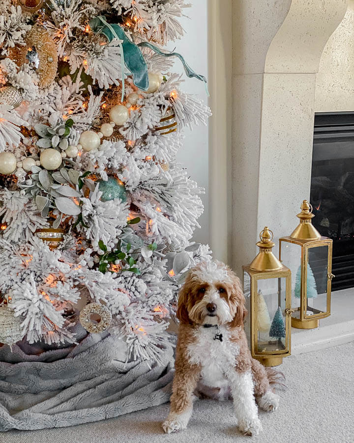 Christmas Bedroom Decor Ideas tree and puppy