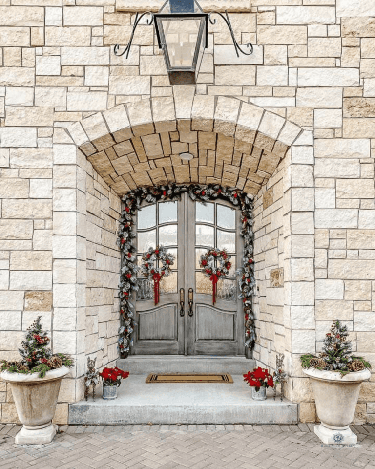 Outdoor Christmas Decor Ideas - Featured