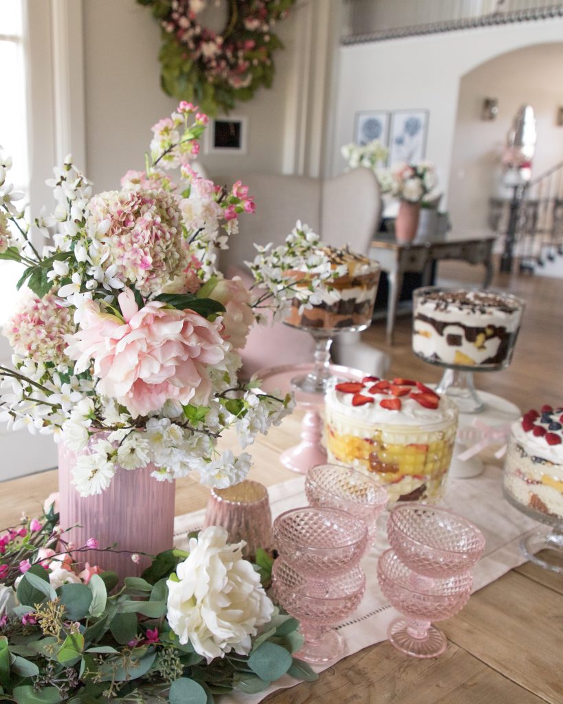 Looking for a simple and delicious dessert recipe to wow your guests? Try our easy, crowd-pleasing Strawberry Lemon Trifle Recipe.