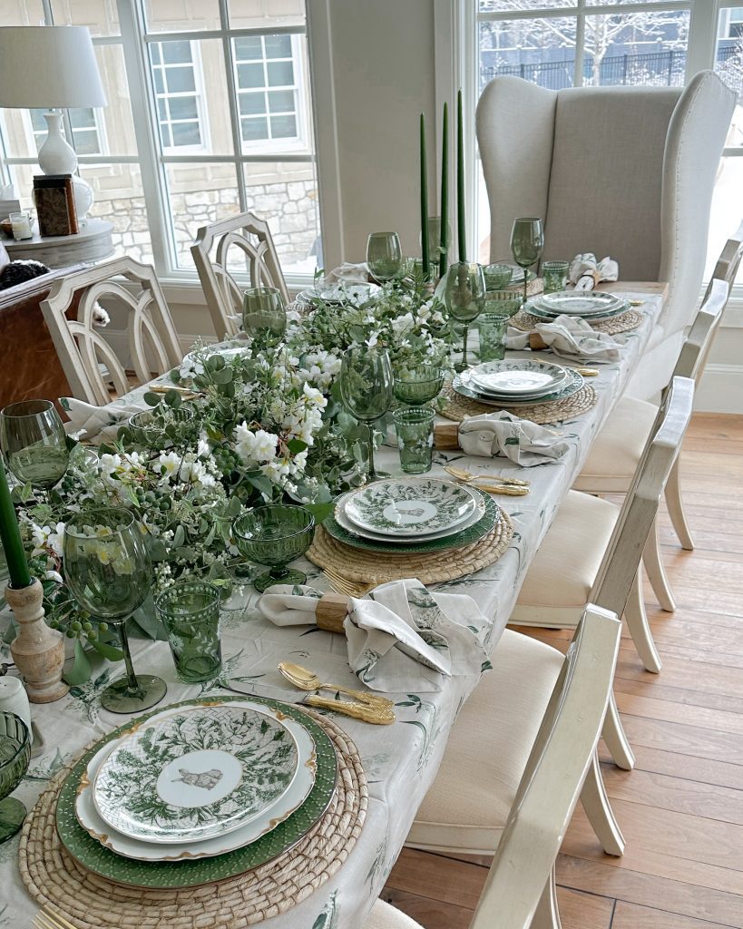 Create a stunning Spring and Easter tablescape with this beautiful green and white color combination. Learn how to create it here.