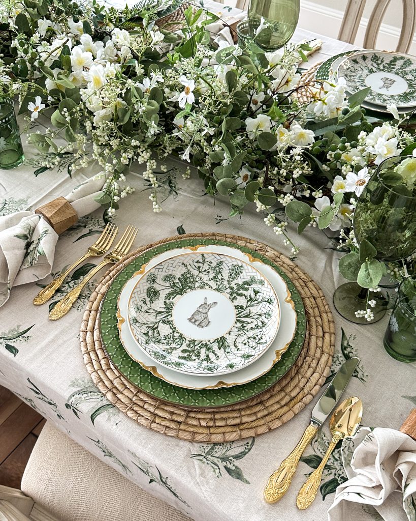 Create a stunning Spring and Easter tablescape with this beautiful green and white color combination. Learn how to create it here.