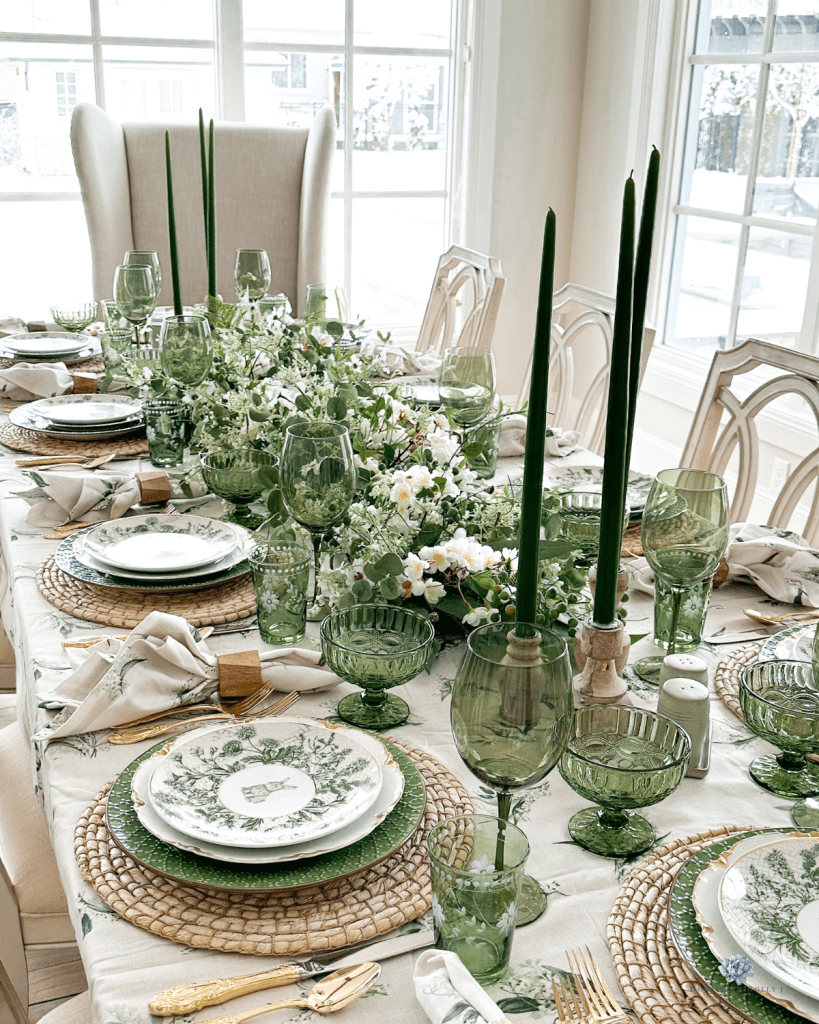 Create a stunning Spring and Easter tablescape with this beautiful green and white color combination. Learn how to create it here.